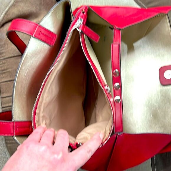 Lg Red Tote by Nine West EUC - Picture 7 of 12